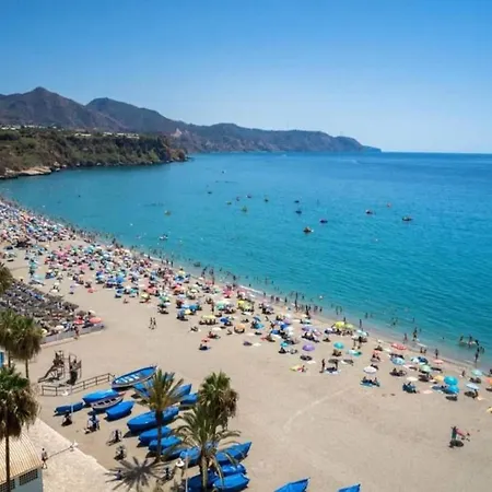 In Near Sea Beach, Cleaning Included Nerja